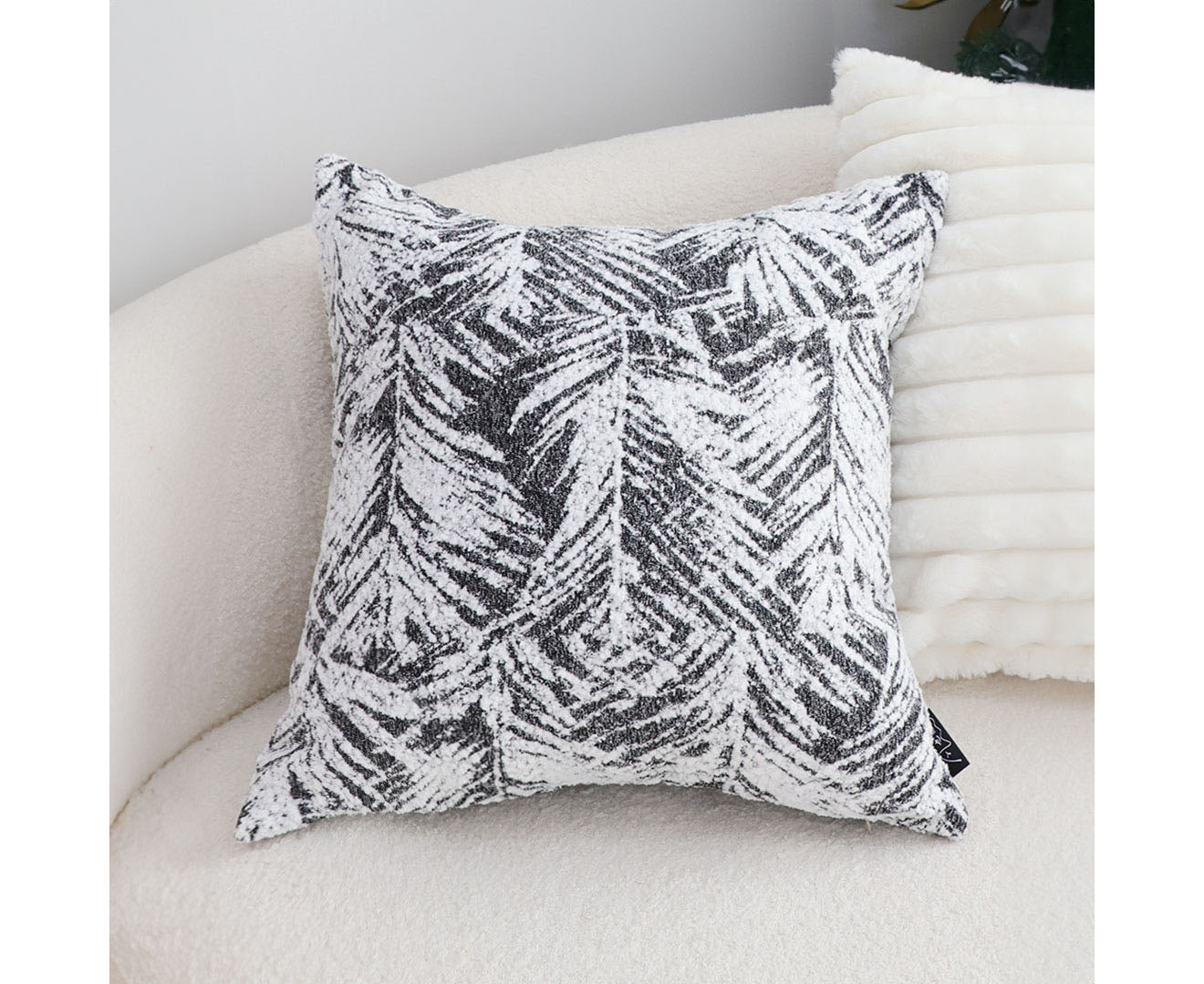 SOGA 50cm Elegant Beige Scrollwork Pattern Black Trim Decorative Throw Pillow