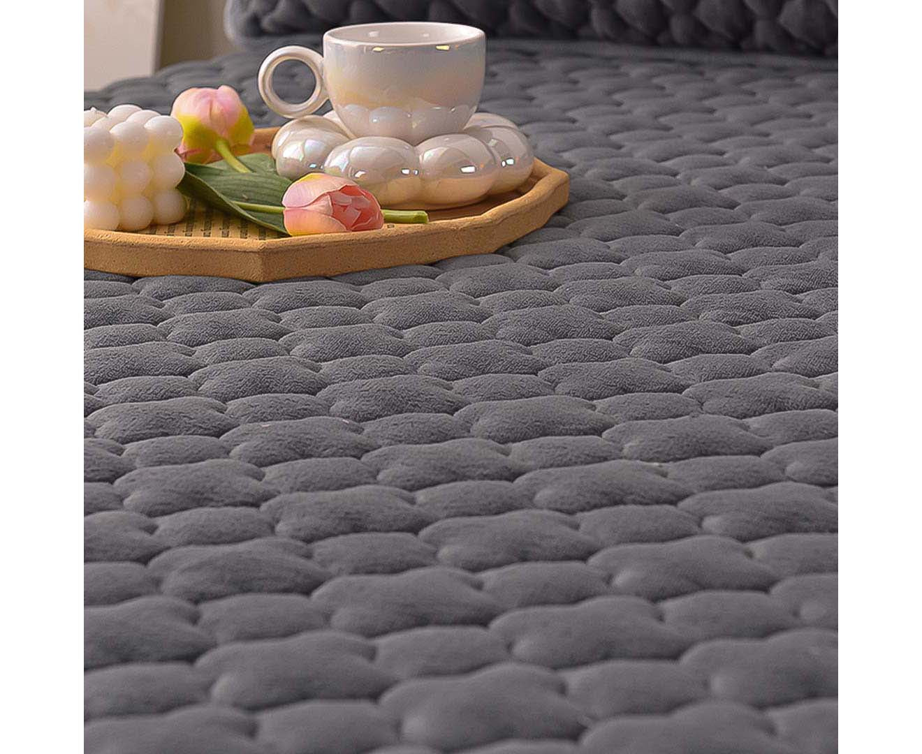 SOGA 2X Grey 153cm Wide Mattress Cover Thick Quilted Fleece Stretchable Clover Design Bed Spread Sheet Protector with Pillow Covers