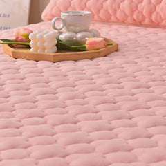 SOGA 2X Pink 183cm Wide Mattress Cover Thick Quilted Fleece Stretchable Clover Design Bed Spread Sheet Protector with Pillow Covers