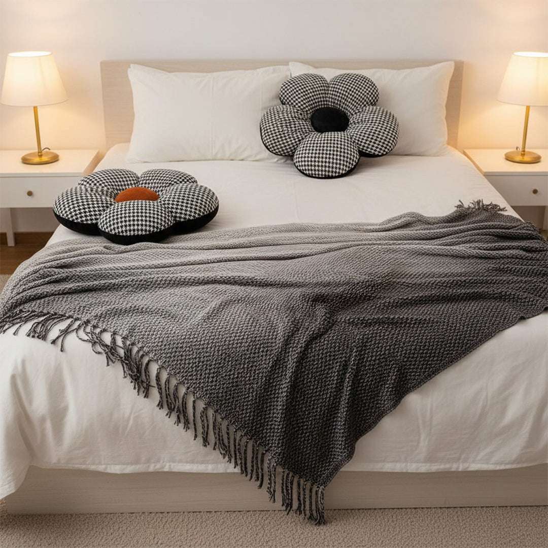 SOGA Home & Living Bundle – Black Flower Floor Pillows & Star Grey Gradient Tassel Blanket $ 149