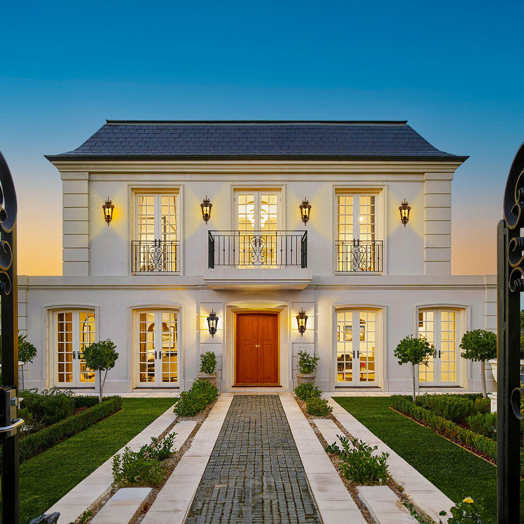 Vintage Lantern 2X 70cm Aluminum & Glass Wall Light Classic Lantern Design Elegant Outdoor Antique Inspired Wall Lamp