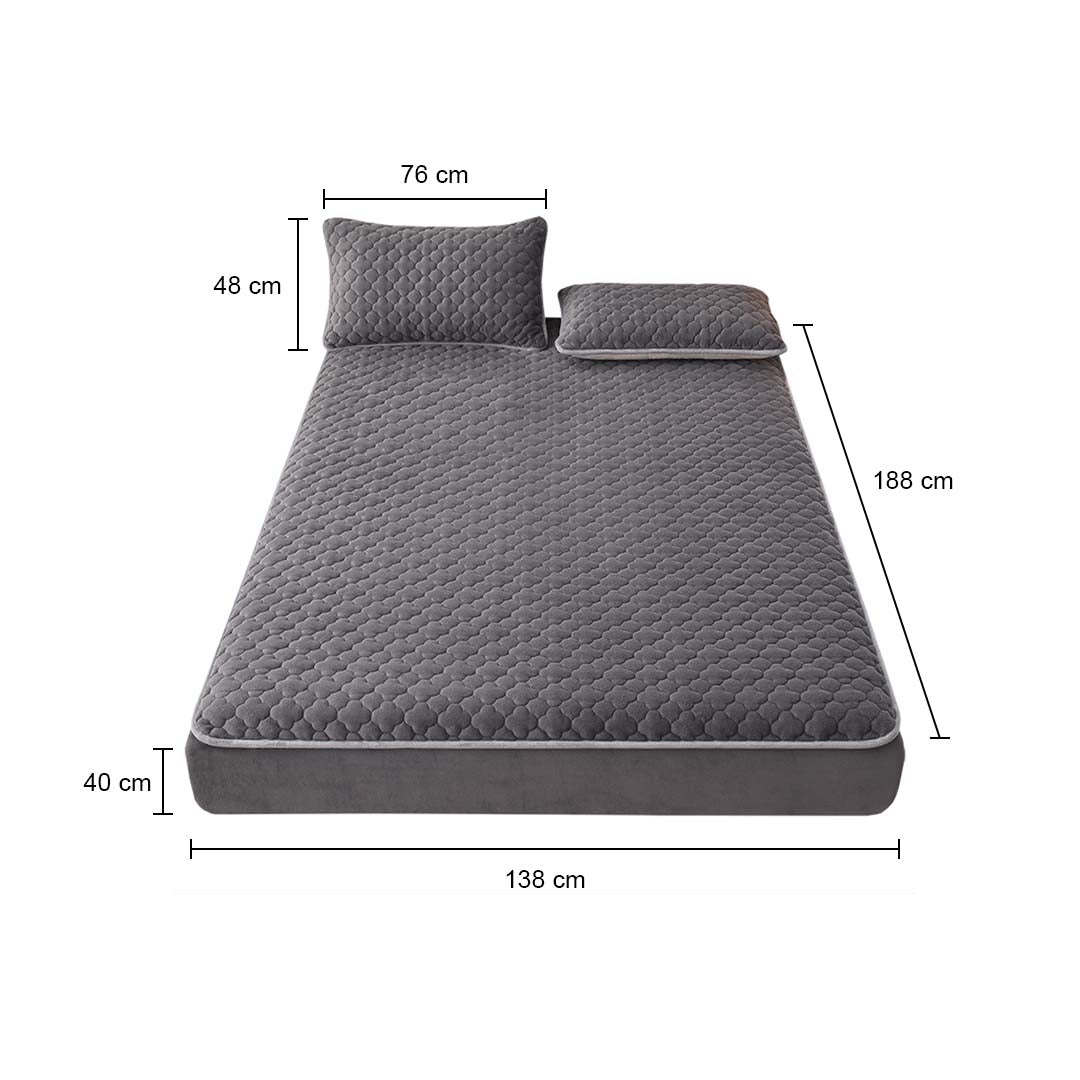 SOGA 2X Grey 138cm Wide Mattress Cover Thick Quilted Fleece Stretchable Clover Design Bed Spread Sheet Protector with Pillow Covers