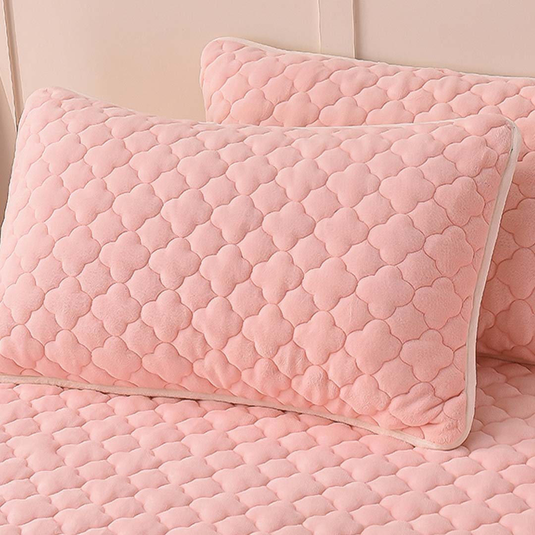 SOGA 2X Pink 183cm Wide Mattress Cover Thick Quilted Fleece Stretchable Clover Design Bed Spread Sheet Protector with Pillow Covers